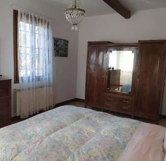 ベッドアンドブレックファースト La Rosa Selvatica