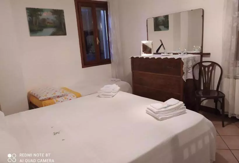 ベッドアンドブレックファースト La Rosa Selvatica