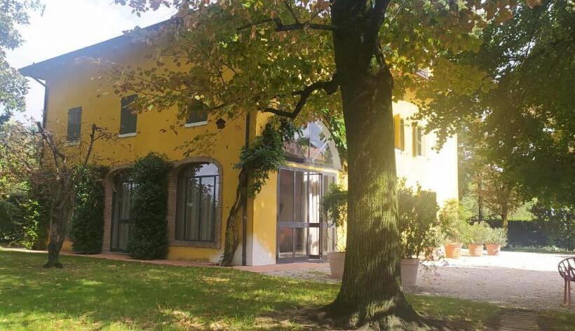 Bed and Breakfast La Rosa Selvatica