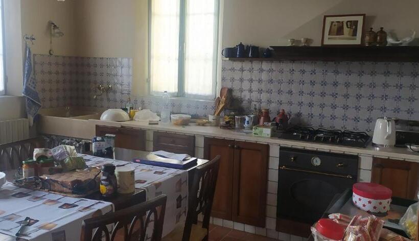 Bed and Breakfast La Rosa Selvatica