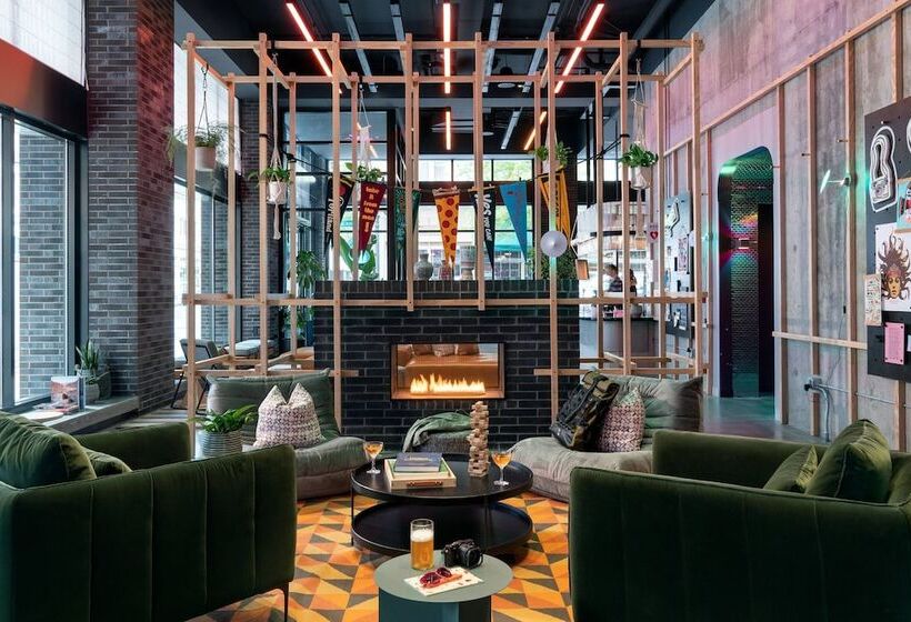 هتل Moxy Portland Downtown