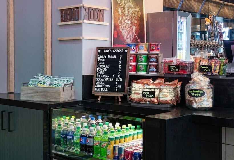 هتل Moxy Portland Downtown