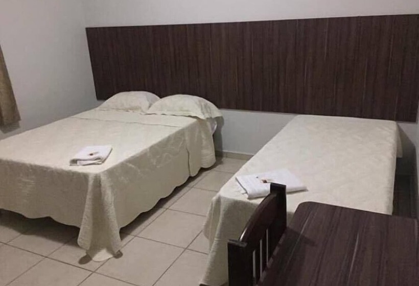 בית מלון כפרי Sanbru