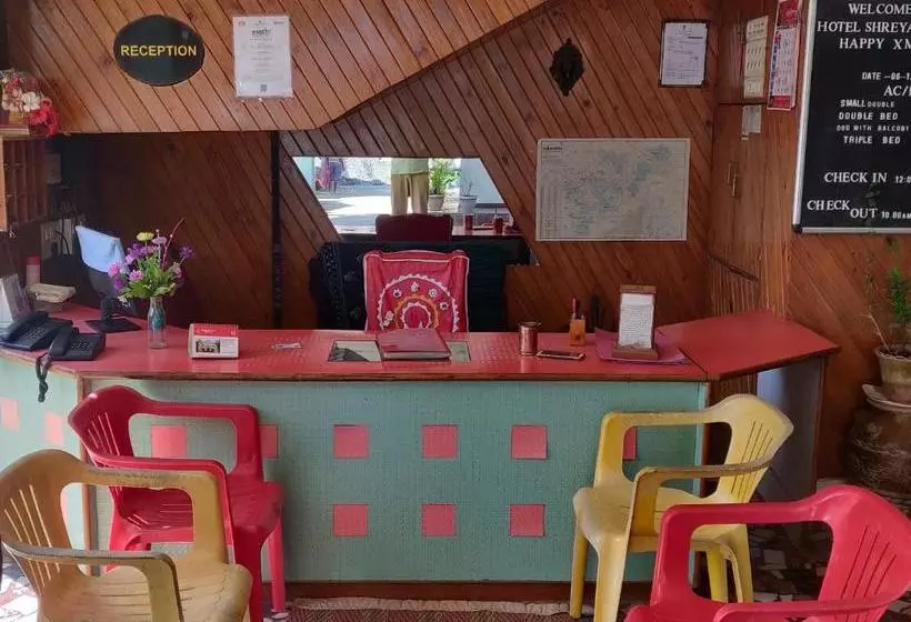 ホテル Shreyas Alibag