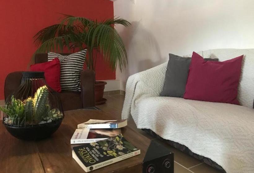 ペンション La Maison Des Alpilles