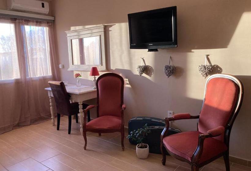 ペンション La Maison Des Alpilles