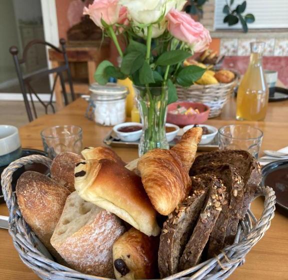 ペンション La Maison Des Alpilles