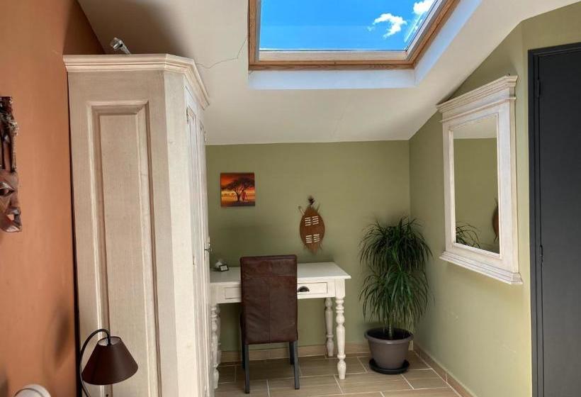 ペンション La Maison Des Alpilles