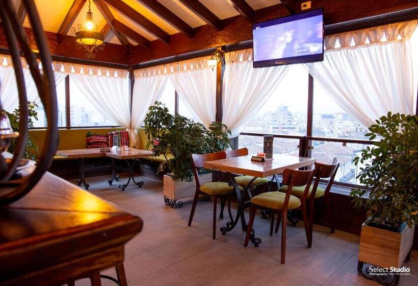 Sahati Hotel & Restaurant