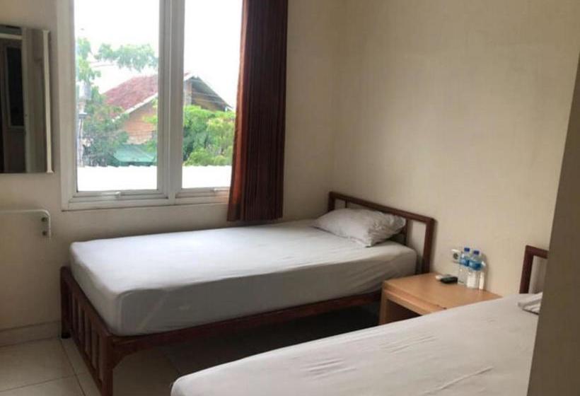 فندق Guest House 45 Tentara Pelajar Semarang