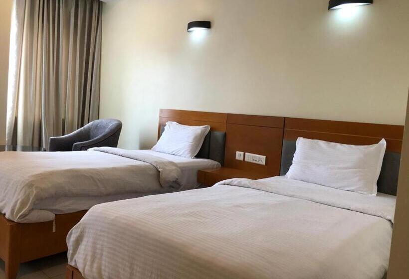 호텔 Leela Pavilion