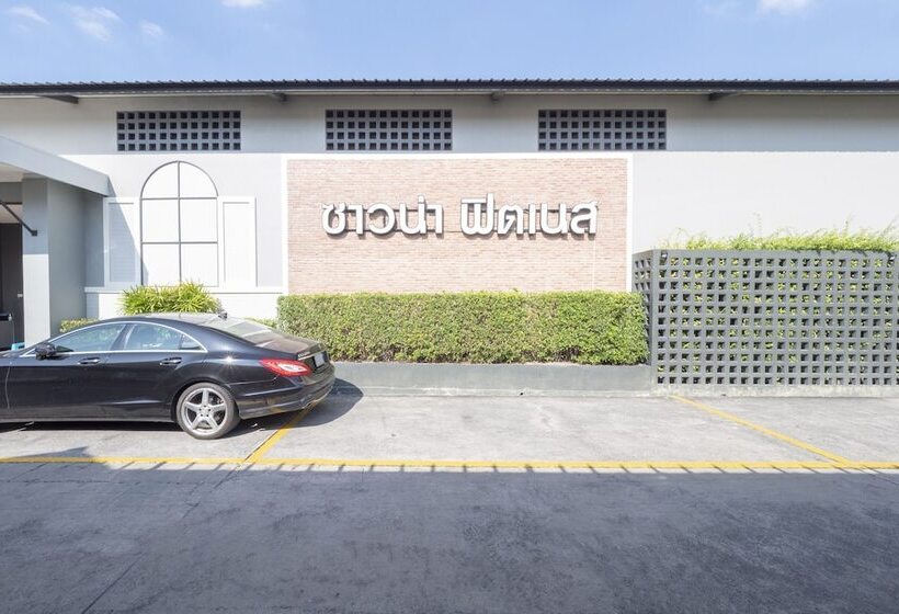 هتل Oyo 75382 Galaxy & Sauna Resort