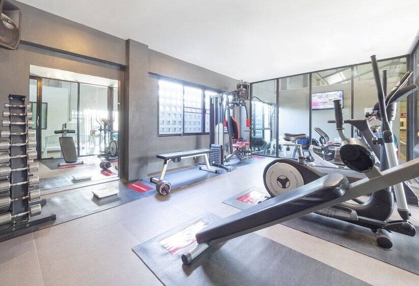 هتل Oyo 75382 Galaxy & Sauna Resort