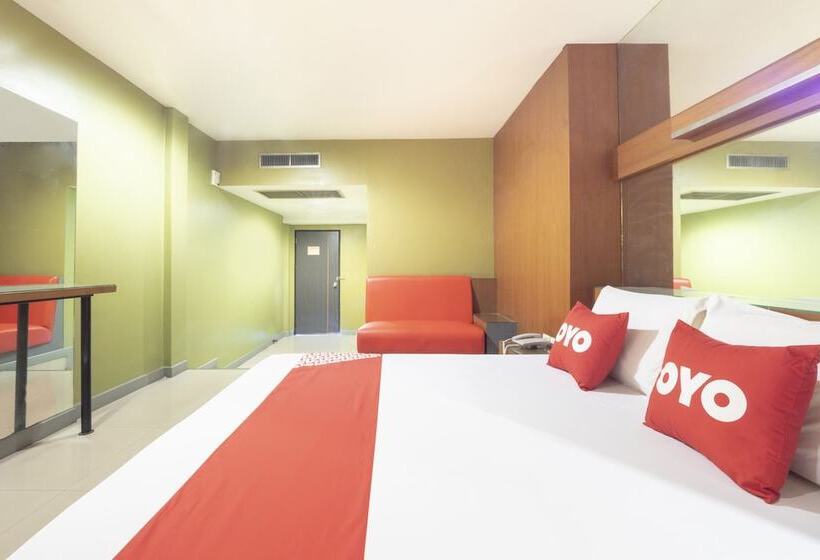 هتل Oyo 75382 Galaxy & Sauna Resort