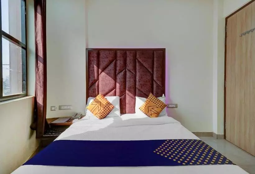 Hotelli Oyo 76162 New Shivani
