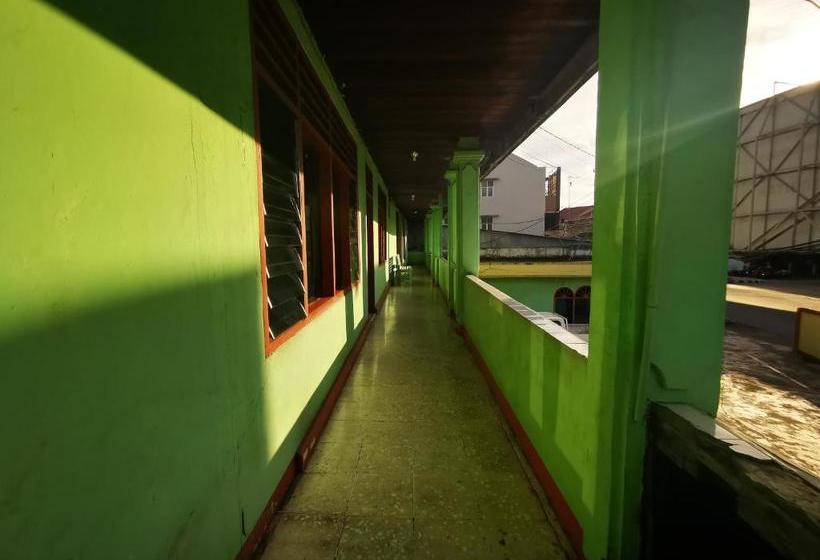 בית מלון כפרי Oyo 90136  Bone Indah