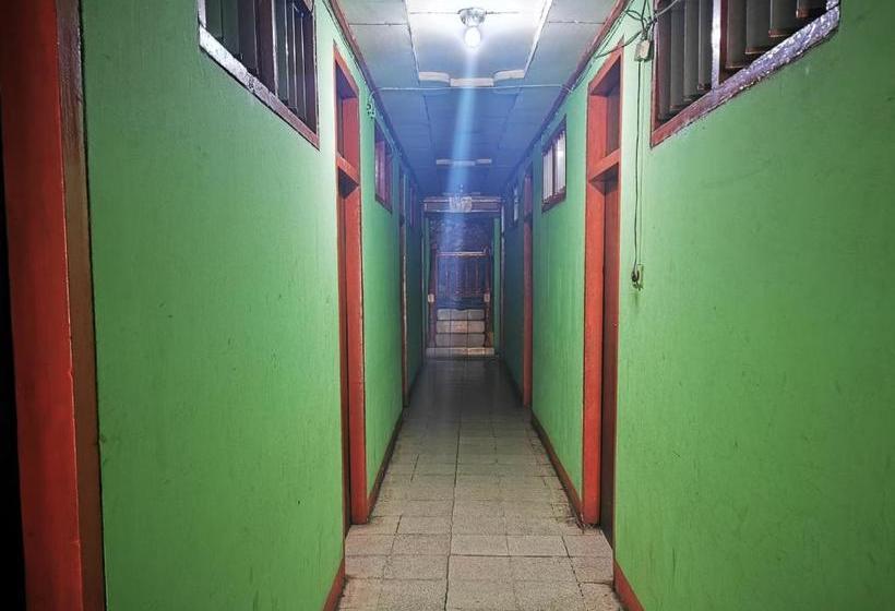 בית מלון כפרי Oyo 90136  Bone Indah