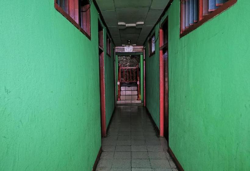 בית מלון כפרי Oyo 90136  Bone Indah