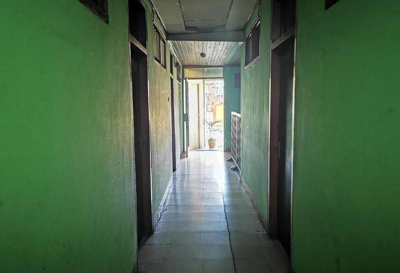 בית מלון כפרי Oyo 90136  Bone Indah