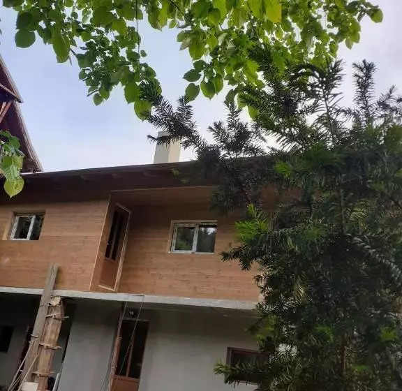 ホテル Pensiunea Perla Maramuresului