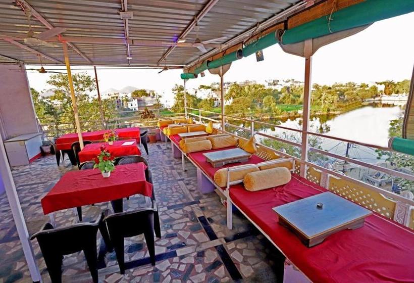 בית מלון כפרי Rang Sagar Haveli