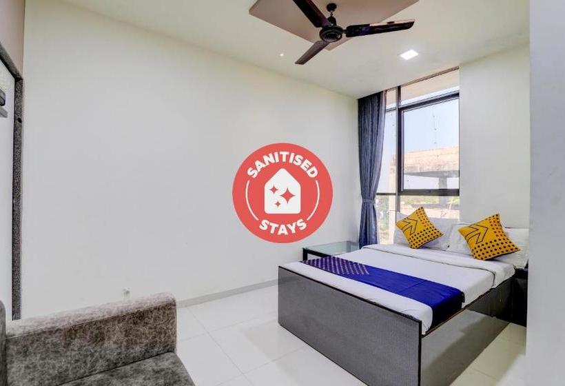 Hotel Spot On 76858  Grand Shivay