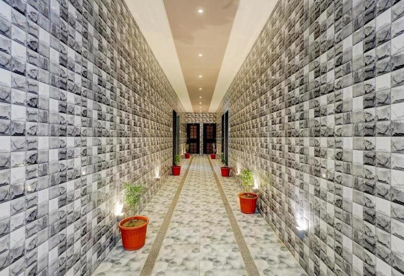 Hotel Spot On 76858  Grand Shivay