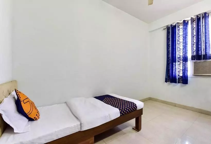 Hotelli Spot On 76981 Shri Ganga Residency