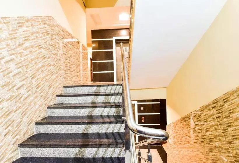 Hotelli Spot On 76981 Shri Ganga Residency