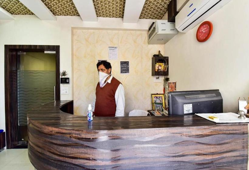 בית מלון כפרי Spot On 76981 Shri Ganga Residency