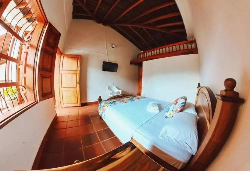 ペンション La Casa De Las Flores Hostal