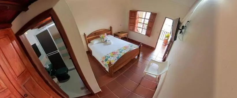 ペンション La Casa De Las Flores Hostal