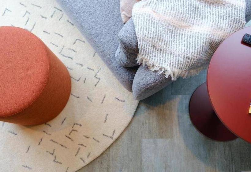 Scape Living At Aurora