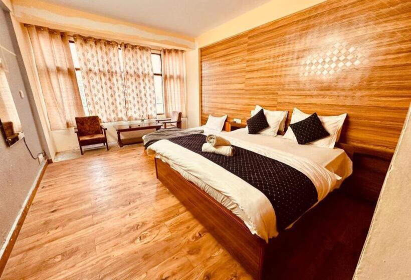 בית מלון כפרי The Daulat Manali Luxury Comfort ! Travellers Delight ! Budget Friendly ! Prime Location ! Guest F