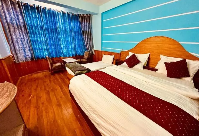 Hotelli The Daulat Manali Luxury Comfort ! Travellers Delight ! Budget Friendly ! Prime Location ! Guest F