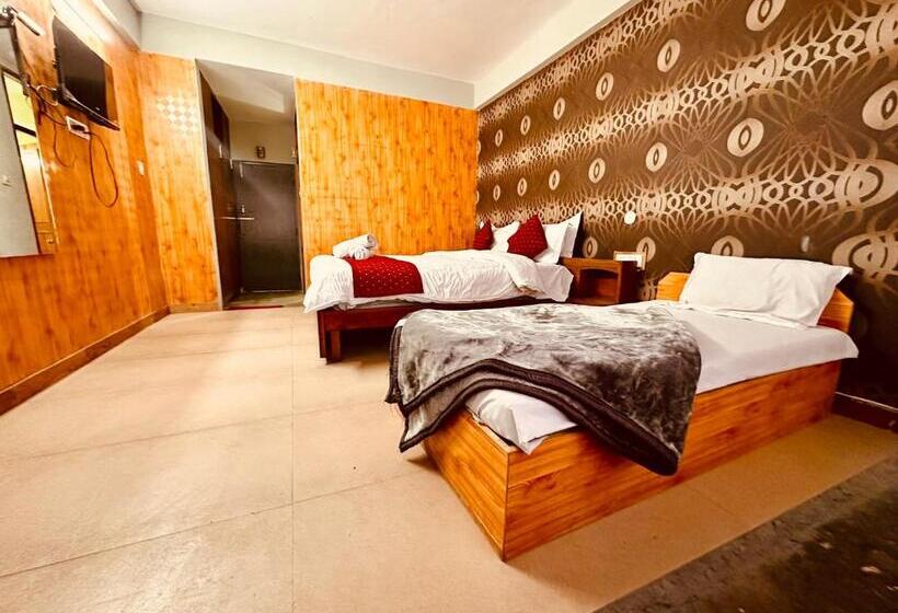 בית מלון כפרי The Daulat Manali Luxury Comfort ! Travellers Delight ! Budget Friendly ! Prime Location ! Guest F