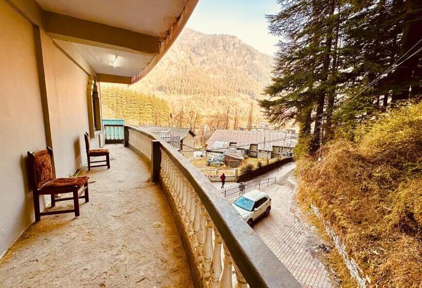 בית מלון כפרי The Daulat Manali Luxury Comfort ! Travellers Delight ! Budget Friendly ! Prime Location ! Guest F