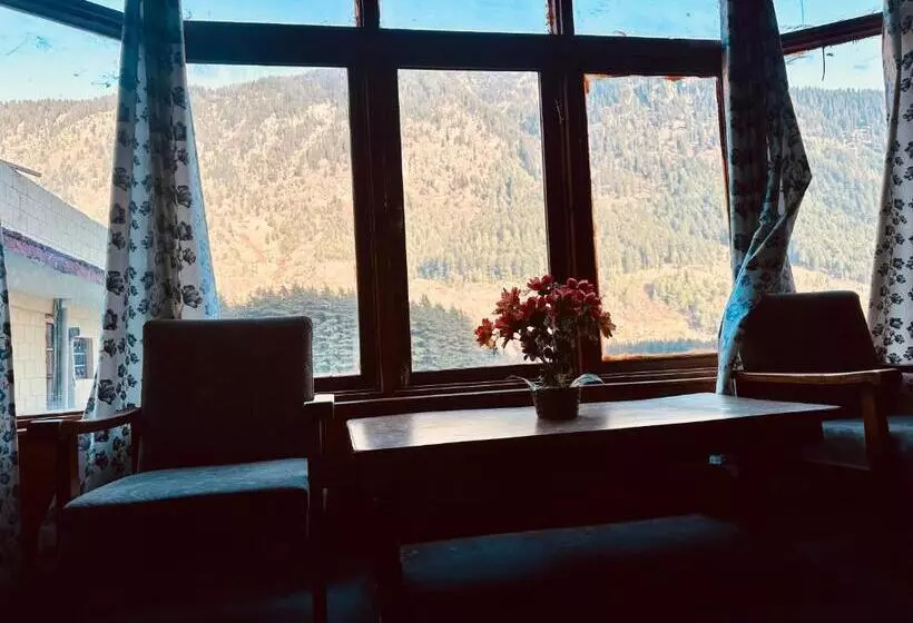 Hotelli The Daulat Manali Luxury Comfort ! Travellers Delight ! Budget Friendly ! Prime Location ! Guest F