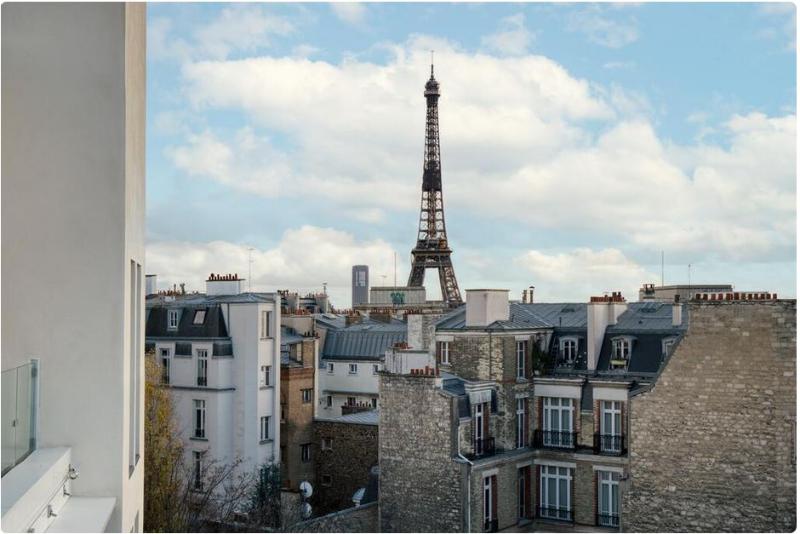 Hotel Canopy by Hilton Paris Eiffel Tower