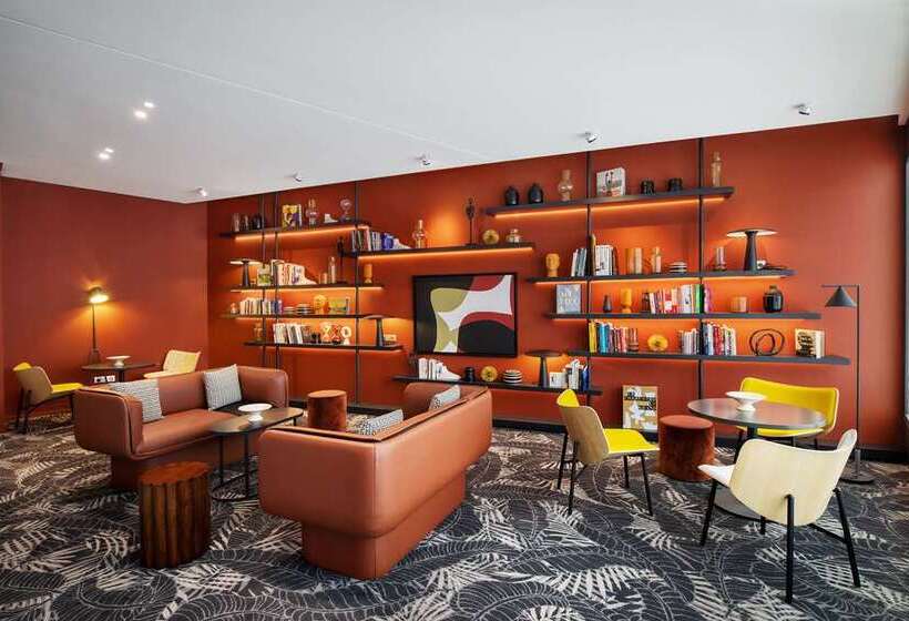 Hotel Canopy by Hilton Paris Eiffel Tower