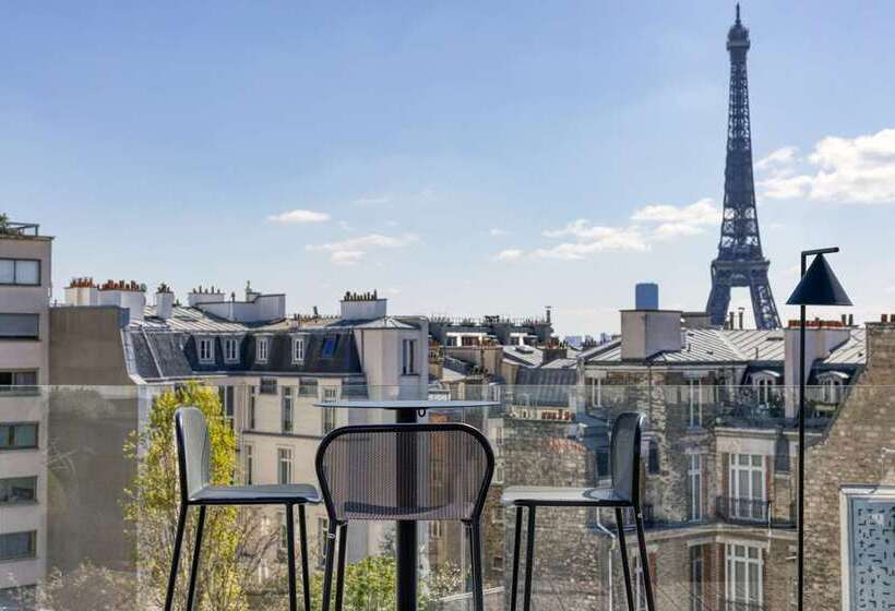 Hotel Canopy by Hilton Paris Eiffel Tower