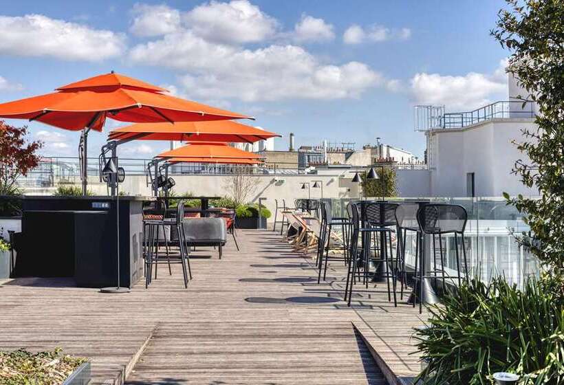 Hotel Canopy by Hilton Paris Eiffel Tower