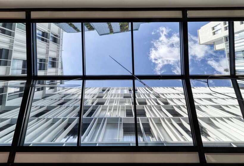 Hotel Canopy by Hilton Paris Eiffel Tower