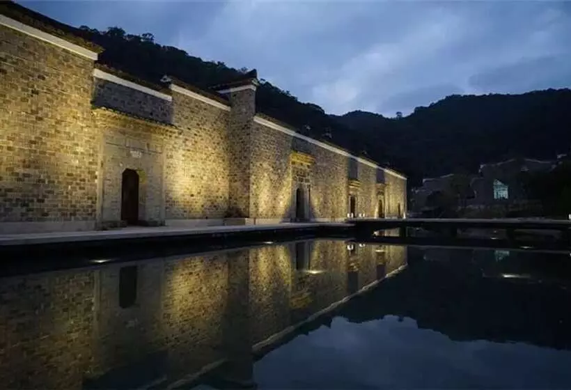 Hotelli Wuyishan Demaotang Resort