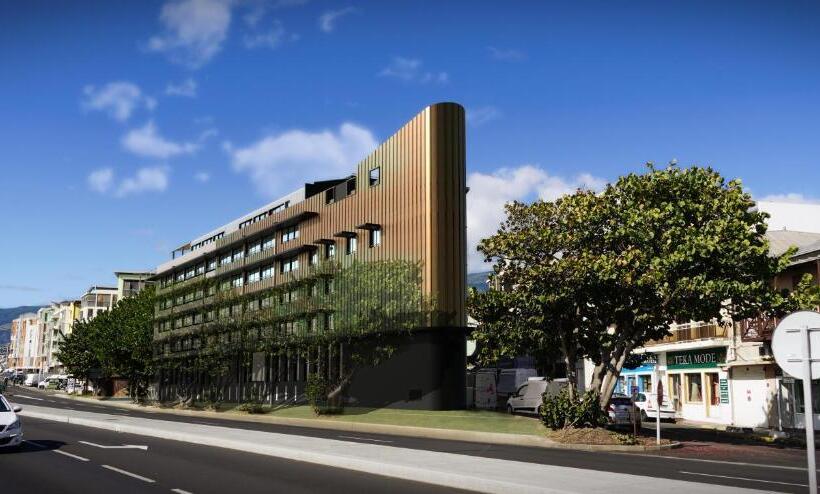 هتل Dina Morgabine Saint Denis