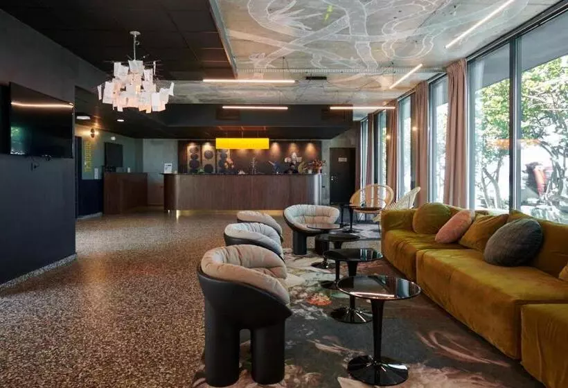 هتل Dina Morgabine Saint Denis