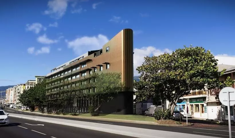 هتل Dina Morgabine Saint Denis