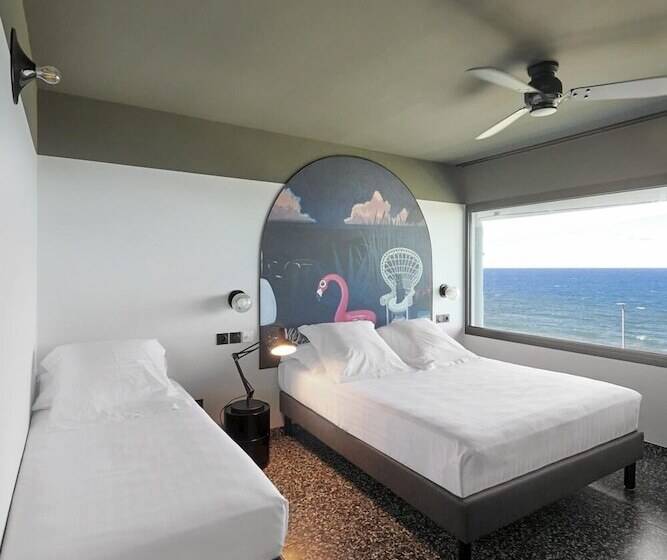 هتل Dina Morgabine Saint Denis