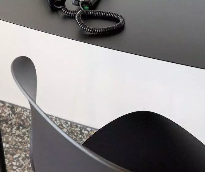 هتل Dina Morgabine Saint Denis