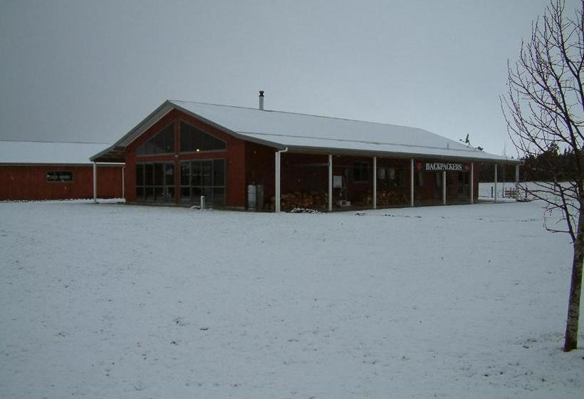 فندق صغير Bob & Maxines Backpackers